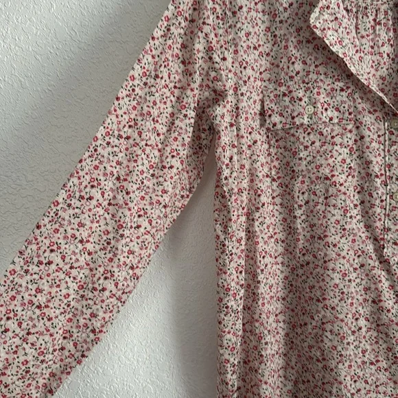 ❗️SOLD❗️LOFT Women's Floral Blouse - Red and White - Picture 3 of 5